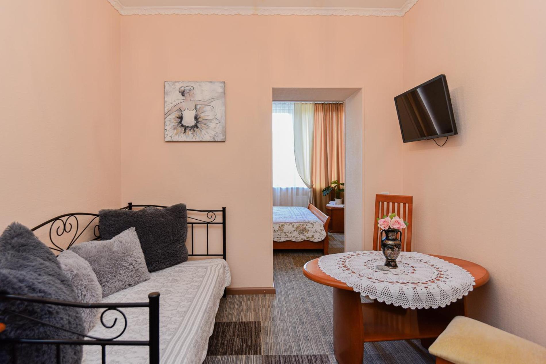 Hotel Jugend With Self Check-In Liepaja Exterior photo